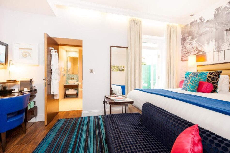 Indigo London Paddington Premium Queen Room with Private Patio