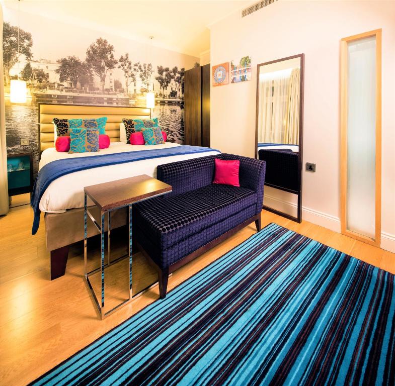 Indigo London Paddington Premium Queen Room with Private Patio