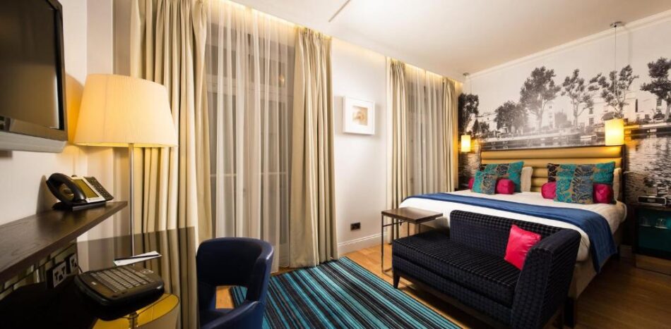 Hotel Indigo London Paddington Premium King Room with Sofa Bed and Garden View