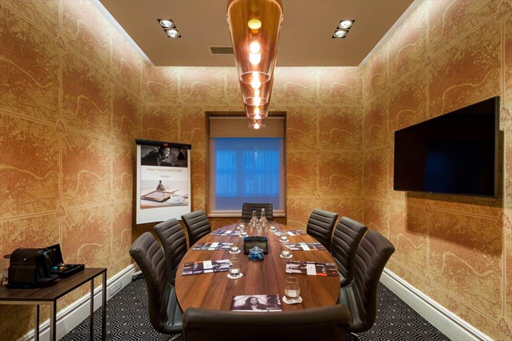 Hyde Suite