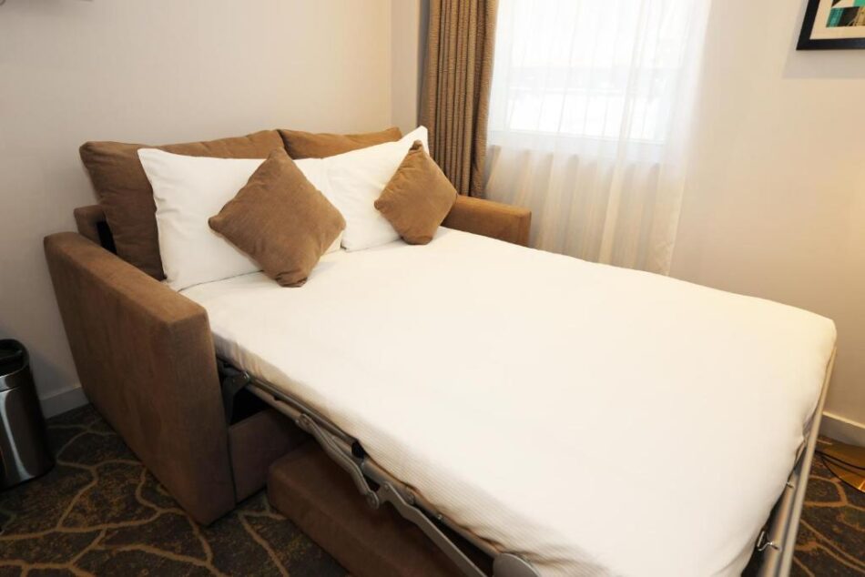 Mercure London Paddington Hotel Executive King and Sofa Bedroom
