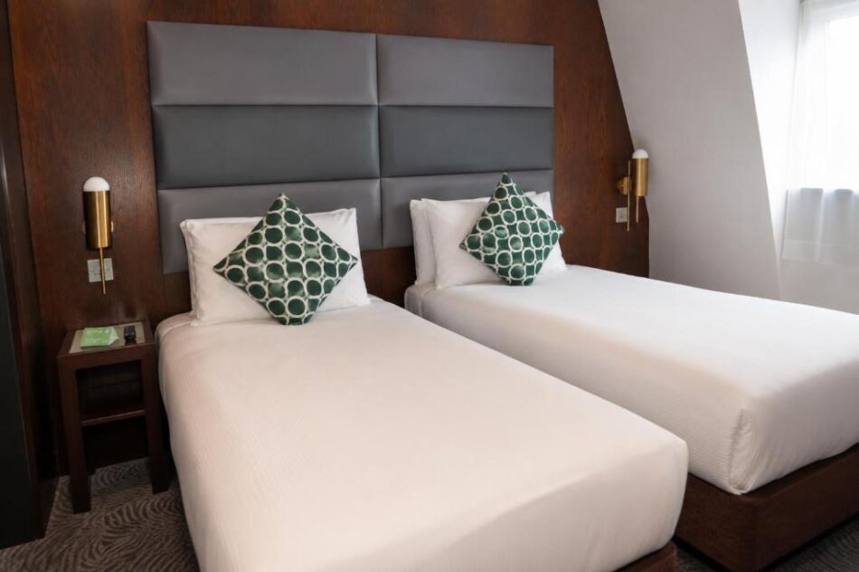 Mercure London Paddington Hotel Executive Twin Room