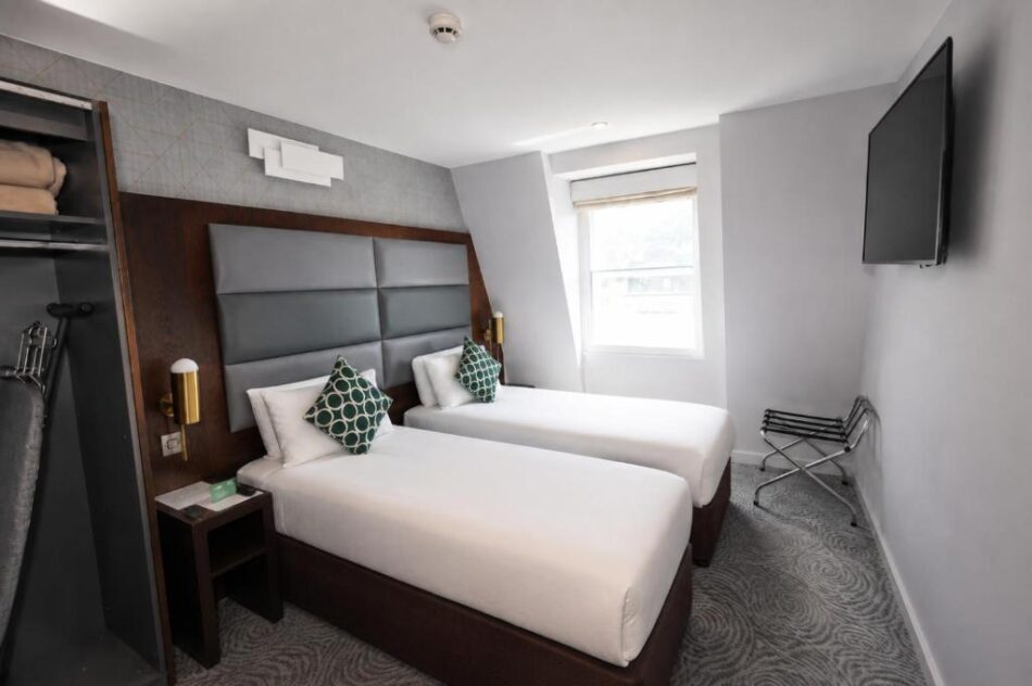 Mercure London Paddington Hotel Executive Twin Room