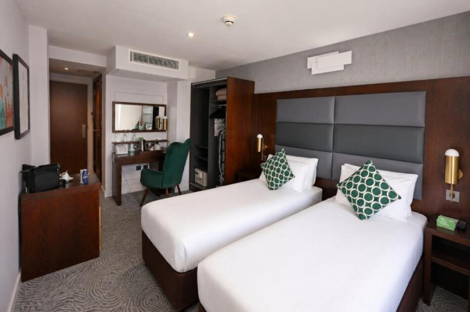 Mercure London Paddington Hotel Executive Twin Room