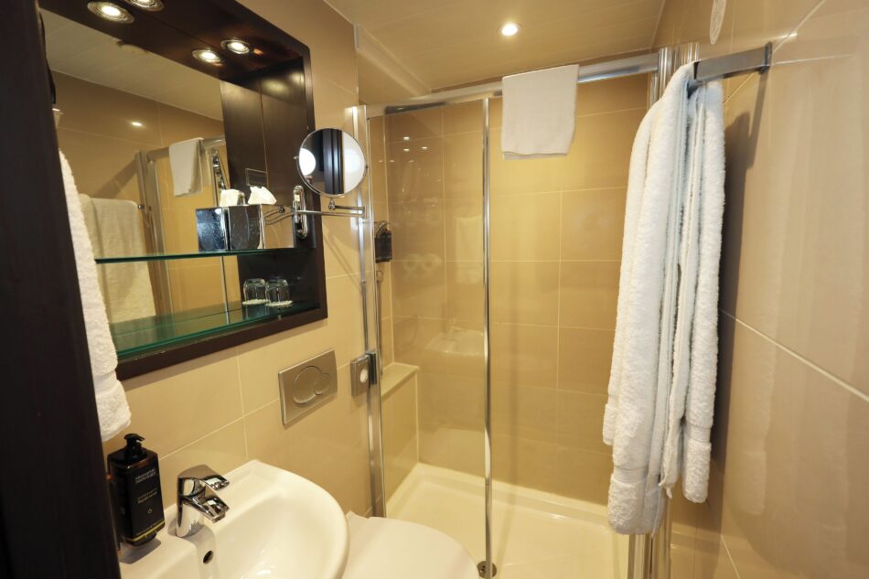 mercure-london-paddington-hotel-standard-single-bathroom