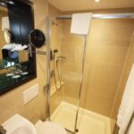 Mercure London Paddington Small Double Bathroom