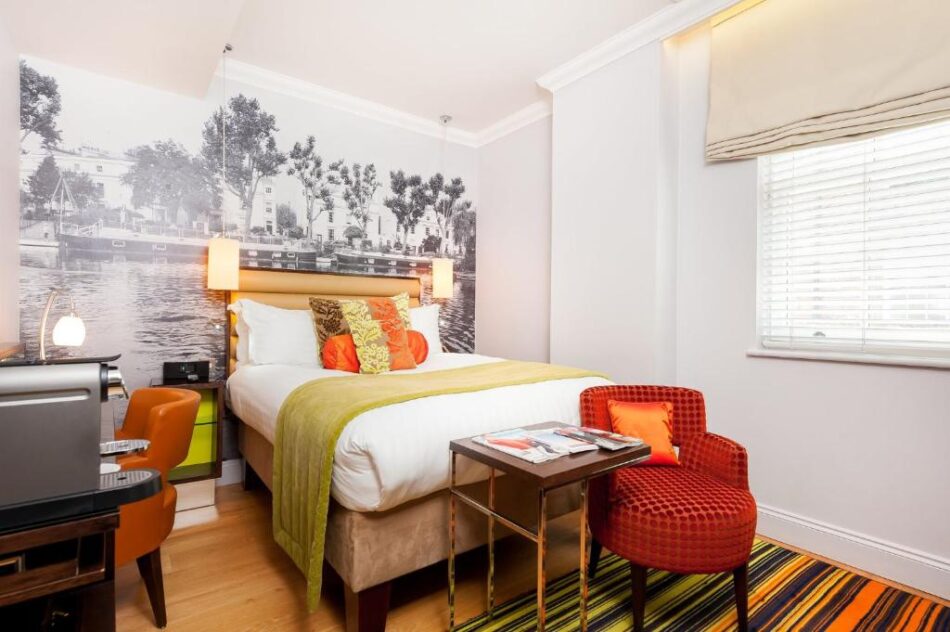 Hotel Indigo London Paddington Standard Queen Room